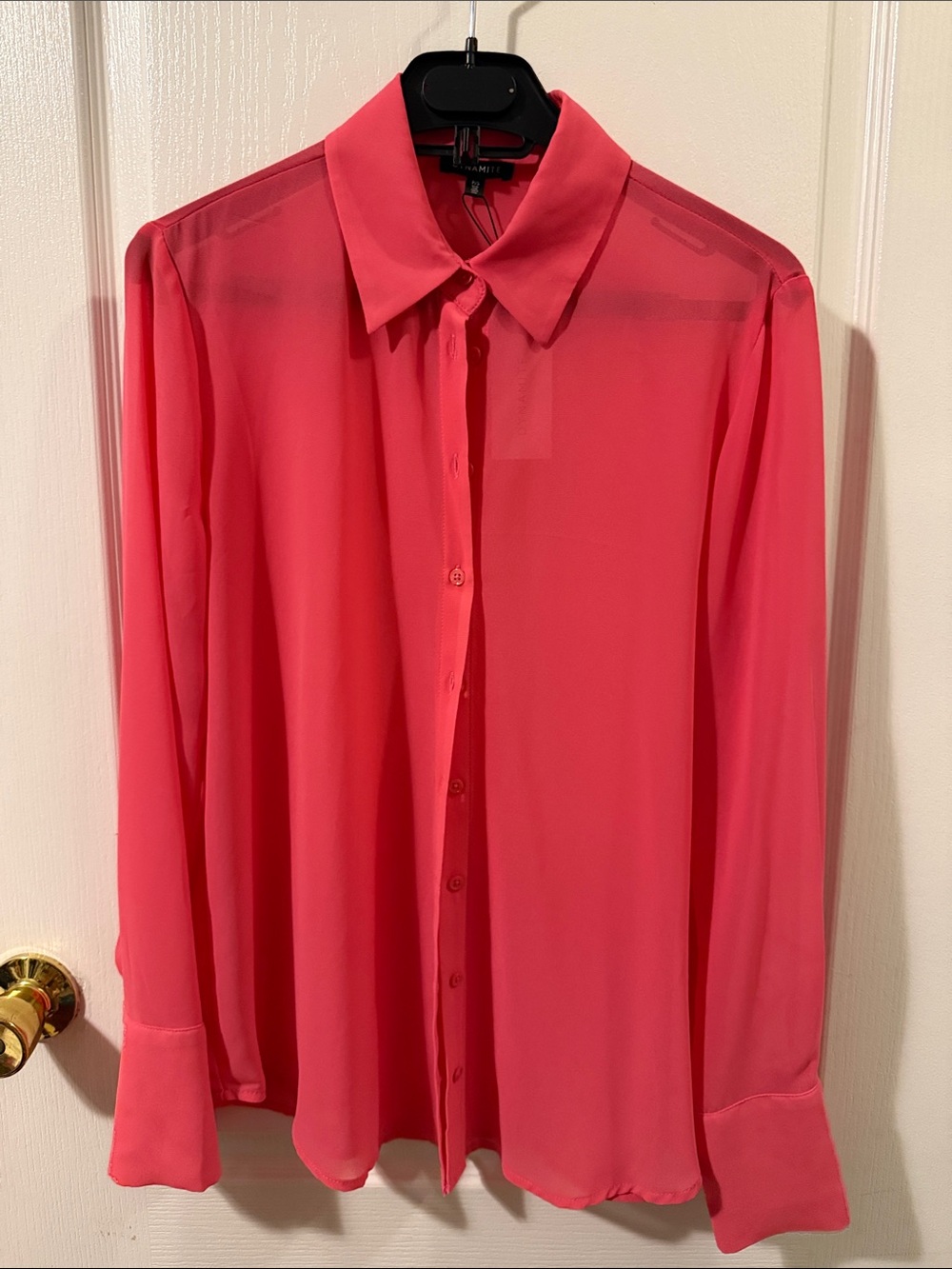 Dynamite Woman’s Coral Pink Button-Up Shirt. Size Small